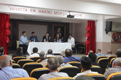 Köy ve Mahalle Muhtarları Toplantısı Yapıldı.